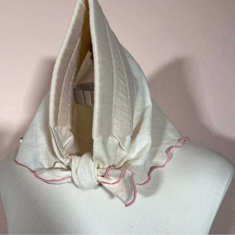 Vintage 1960's 70' Mod MCM Pink Feminine Cottagecore Kitschy Triangle Head scarf
